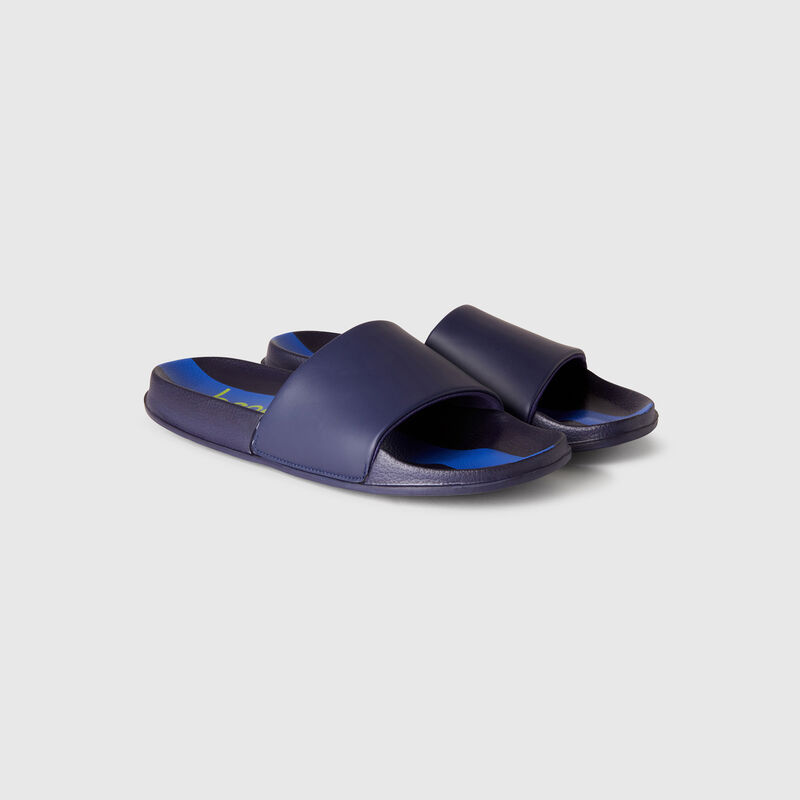 Slippers with logo