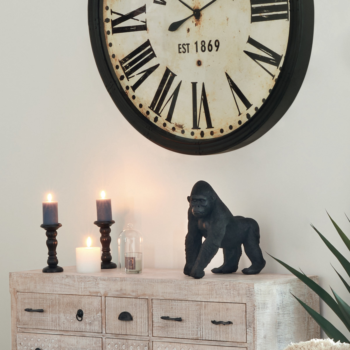 Gorilla statue in motion Black, H.37 cm