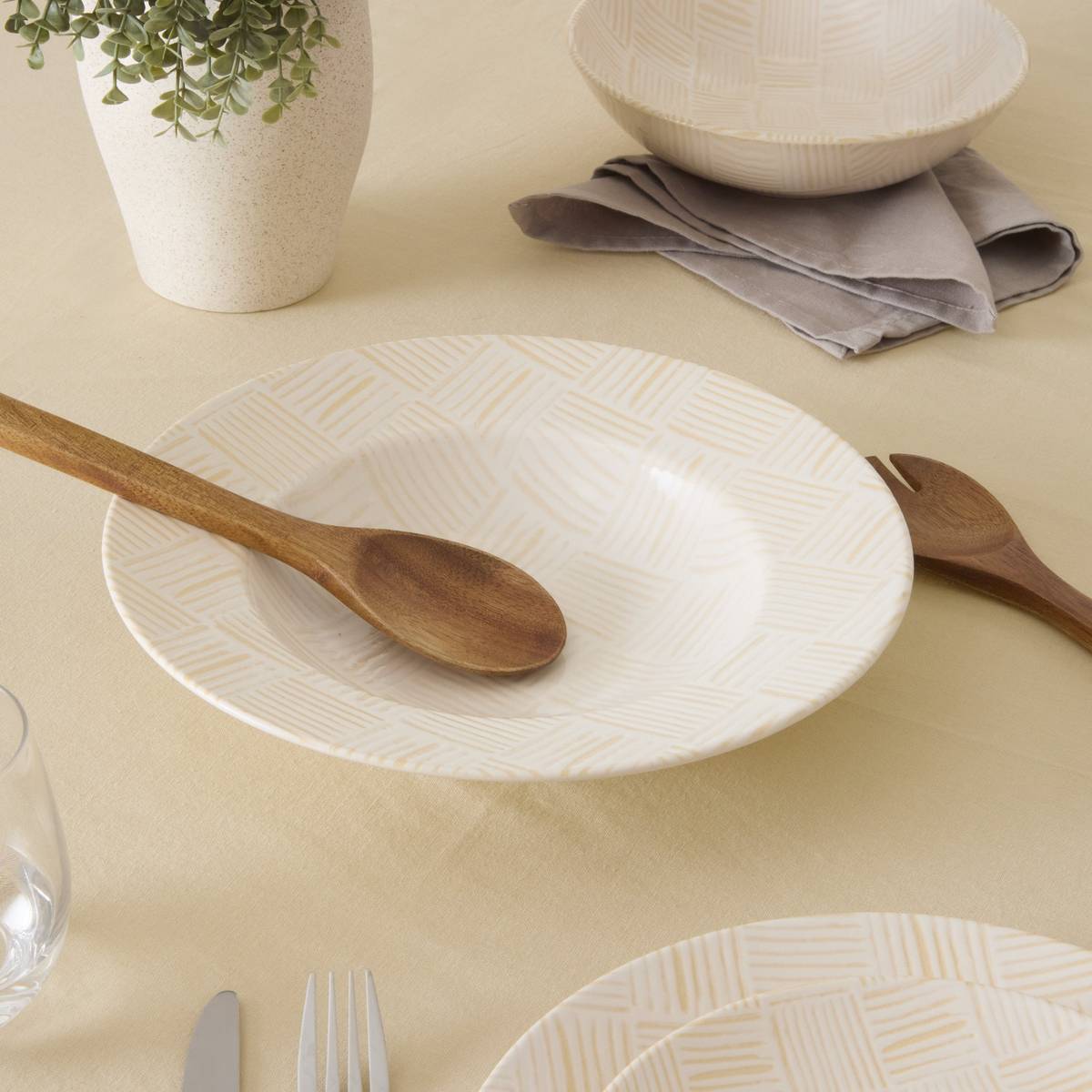 Pasta plate "Laetitia" Stoneware (ceramic), D.28 cm