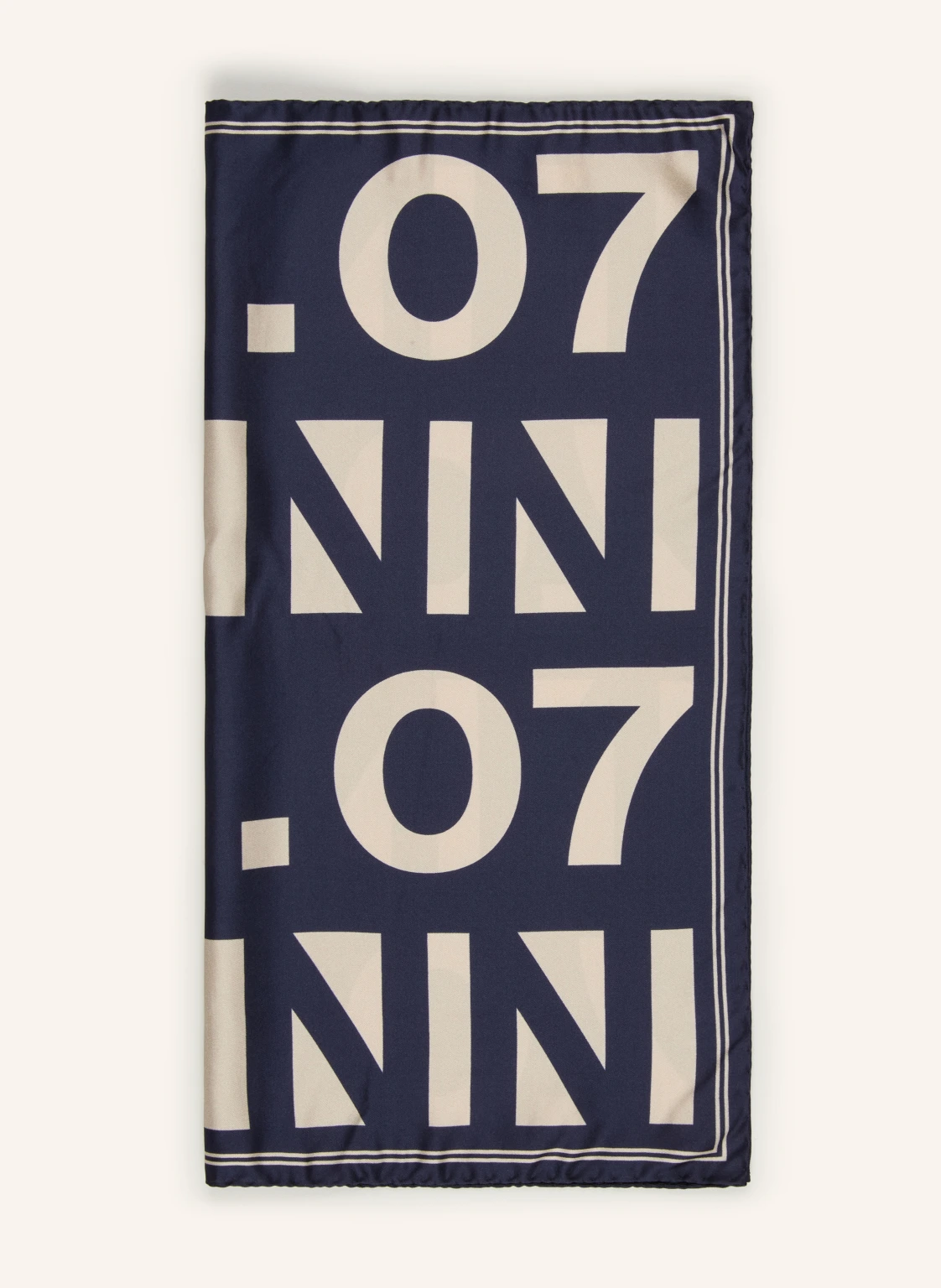 NN.07 Seidentuch