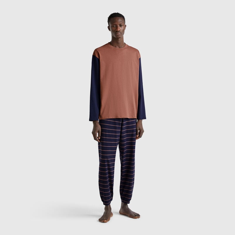 Pyjamas in pure cotton