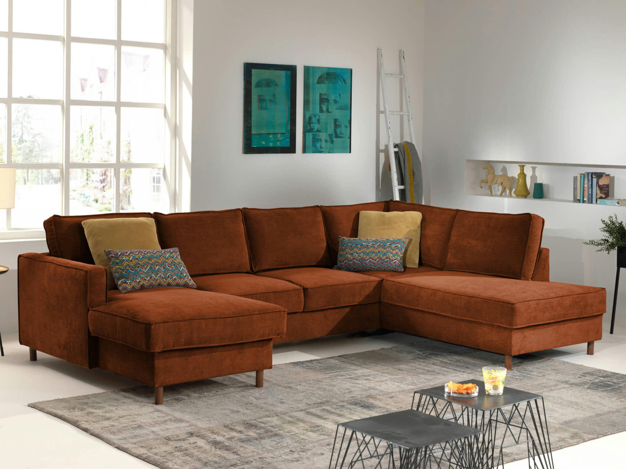 JAKE - Canapé panoramique 7 places angle droit en velours côtelé rouille