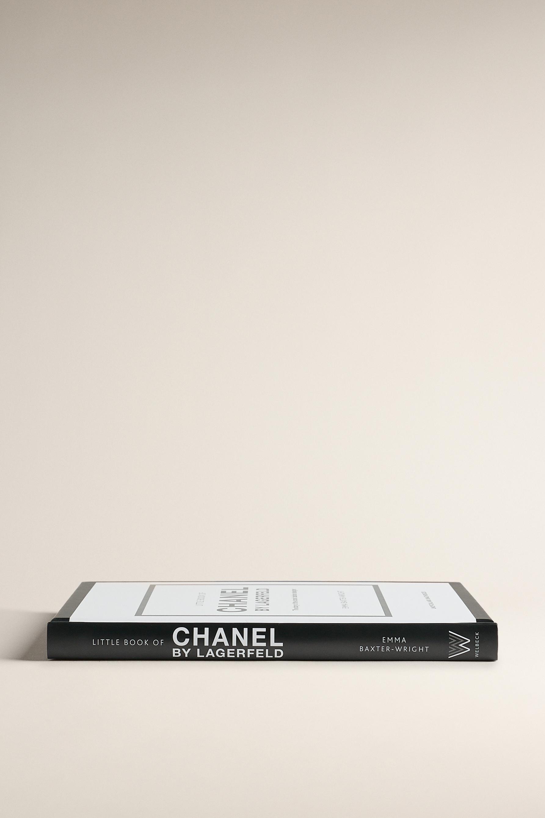 Libro Little book of Chanel by Lagerfeld