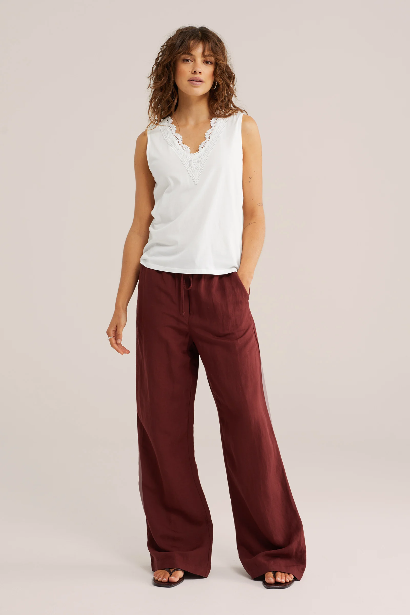 Dames singlet met embroideries