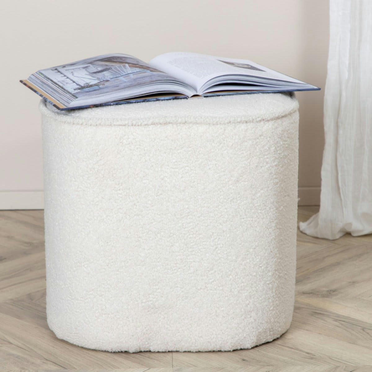 POLMO - Pouf cube en tissu bouclé blanc
