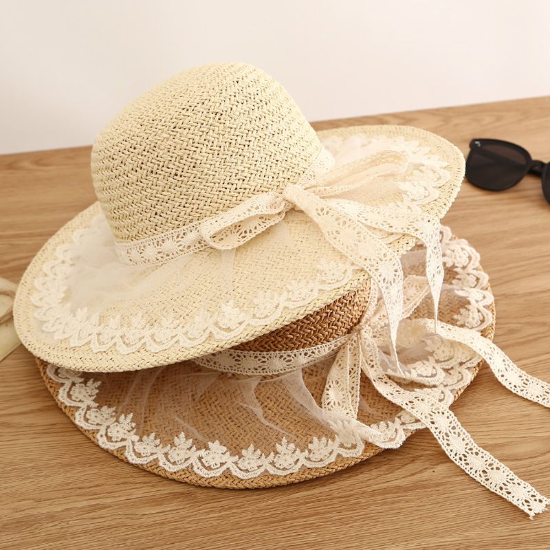 PEACH ACCESSORIES Wide Brim Straw Sun Hat with Delicate Lace Trim