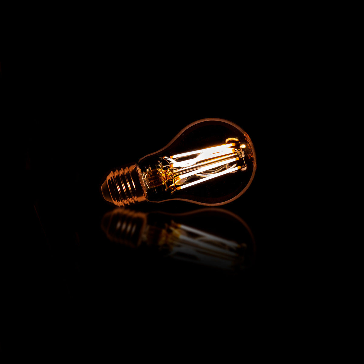Fraaai - LED E27 filament peer