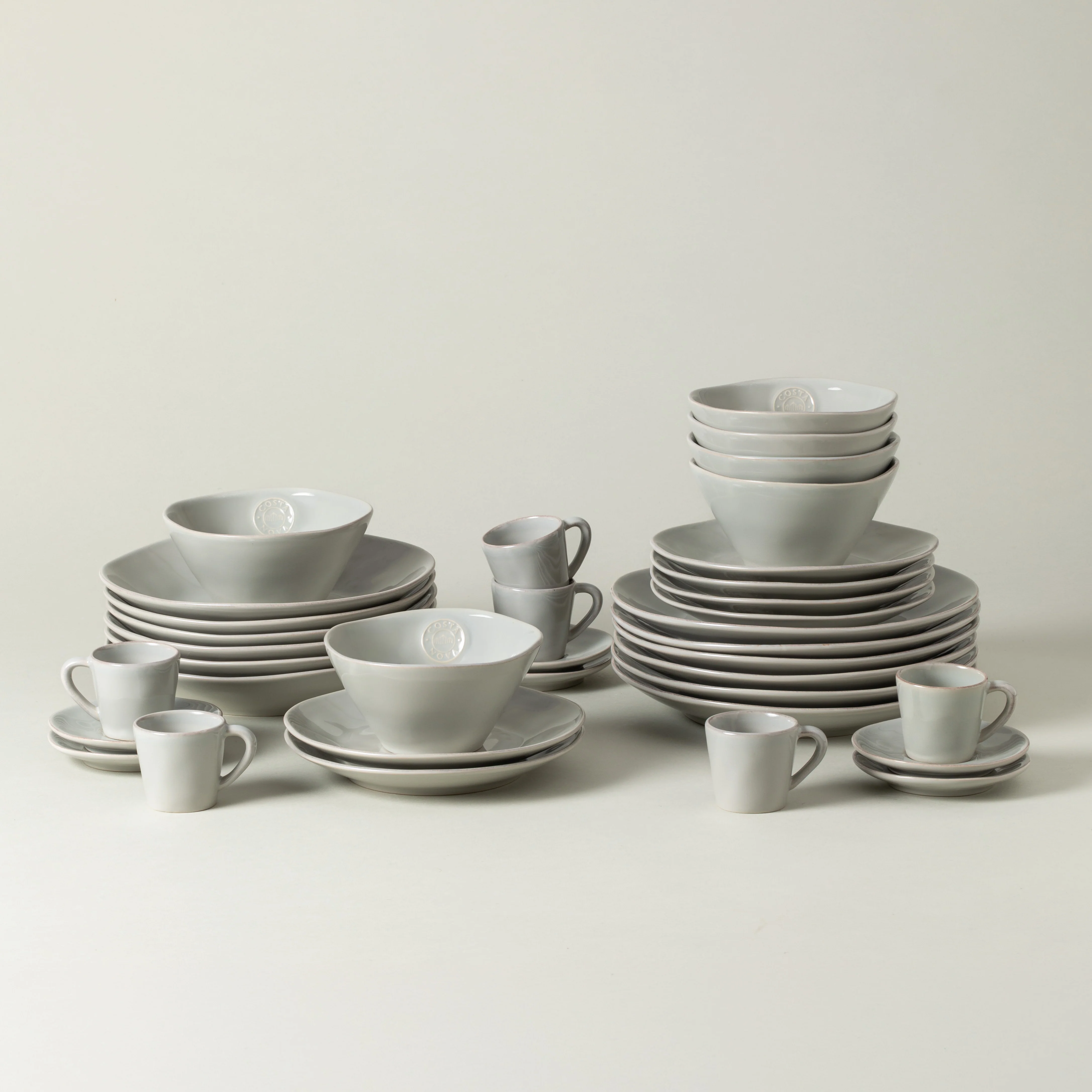 30-Piece Dinnerware Set with Coffee Cup and Saucer Nova