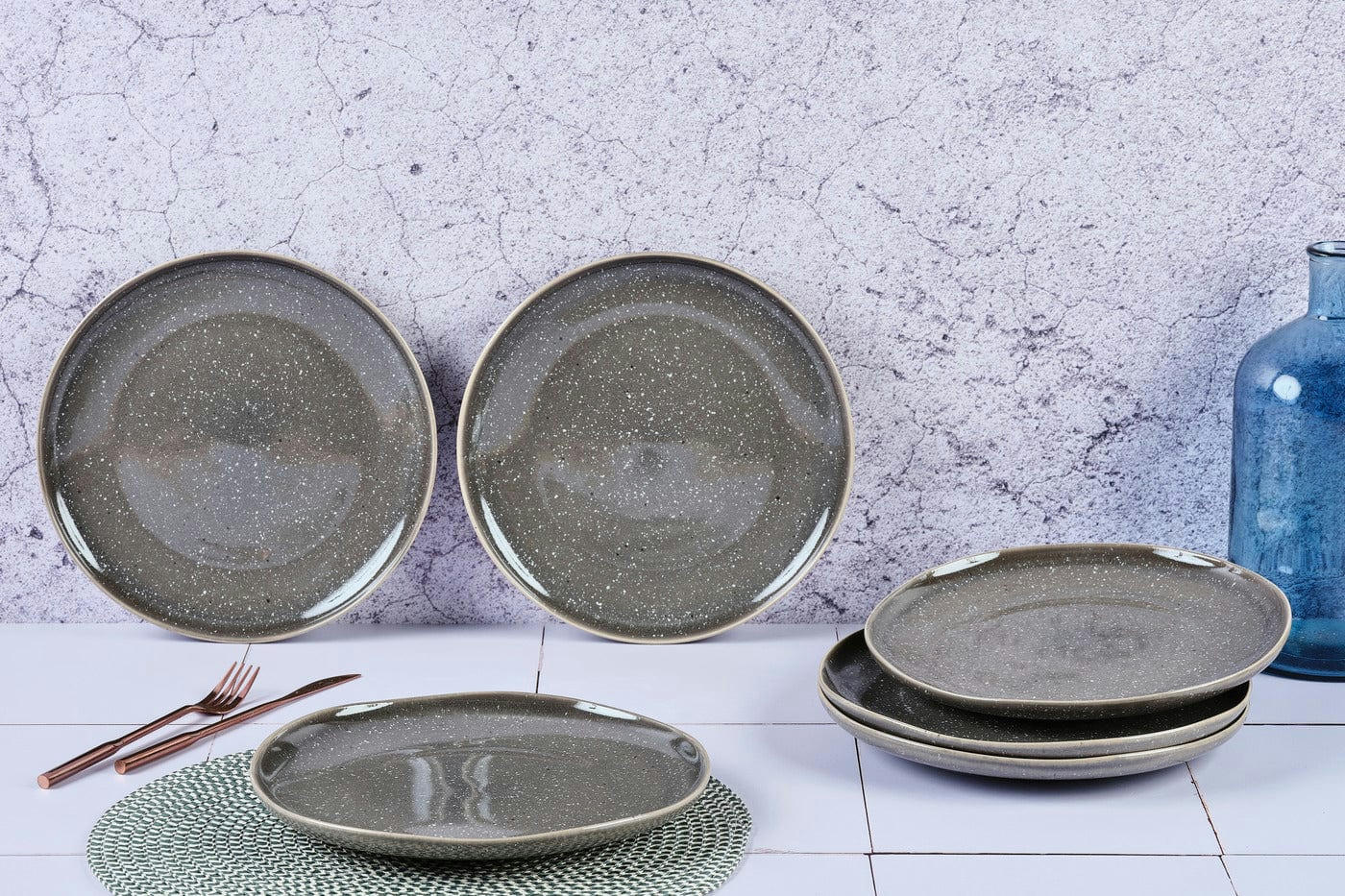 REACTIV - Lot de 6 assiettes plates en grès gris D27