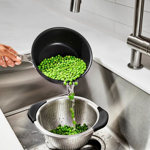 OXO Good Grips Stainless Steel 2.8L Colander