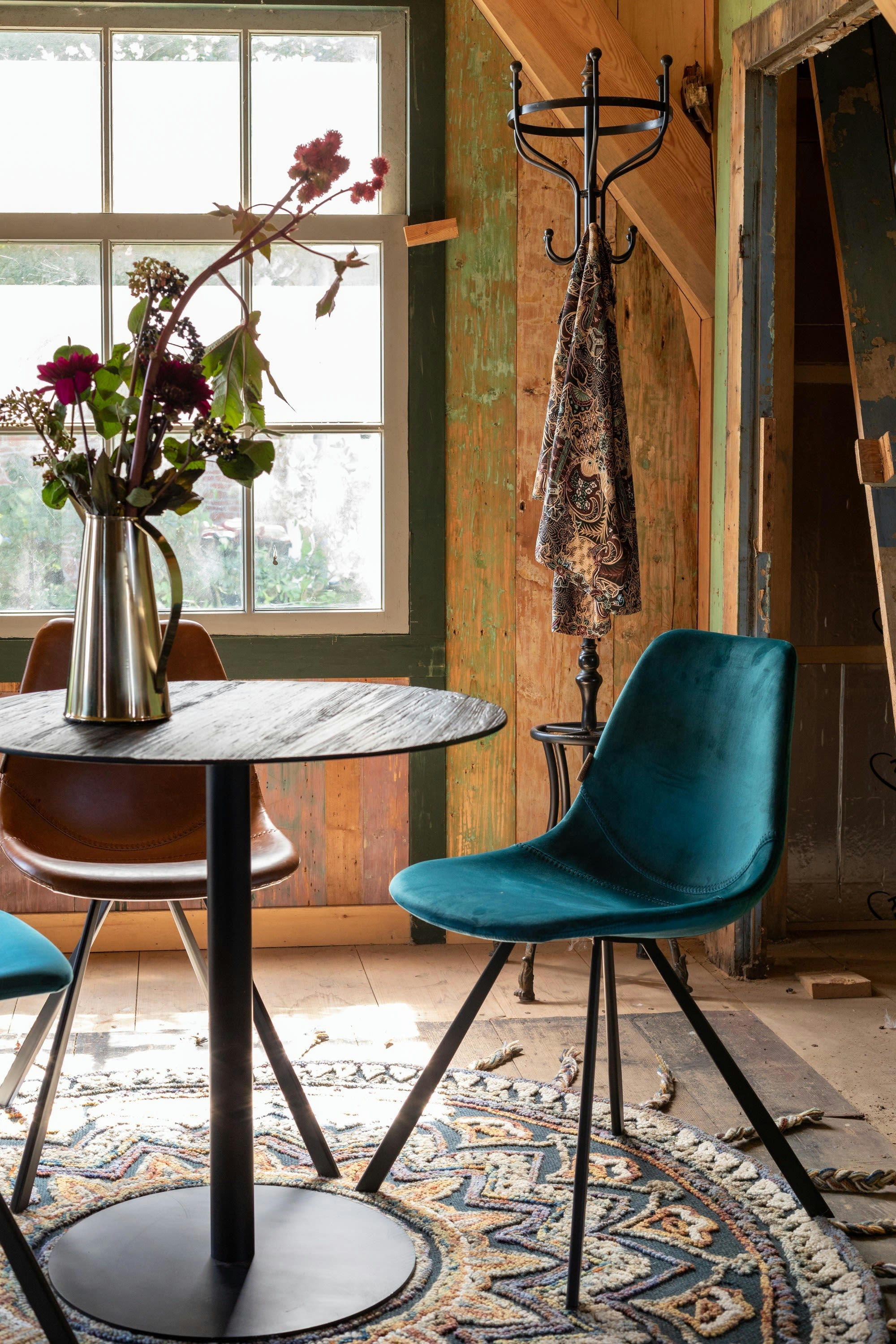 BRAZA - Table bistro en bois noir