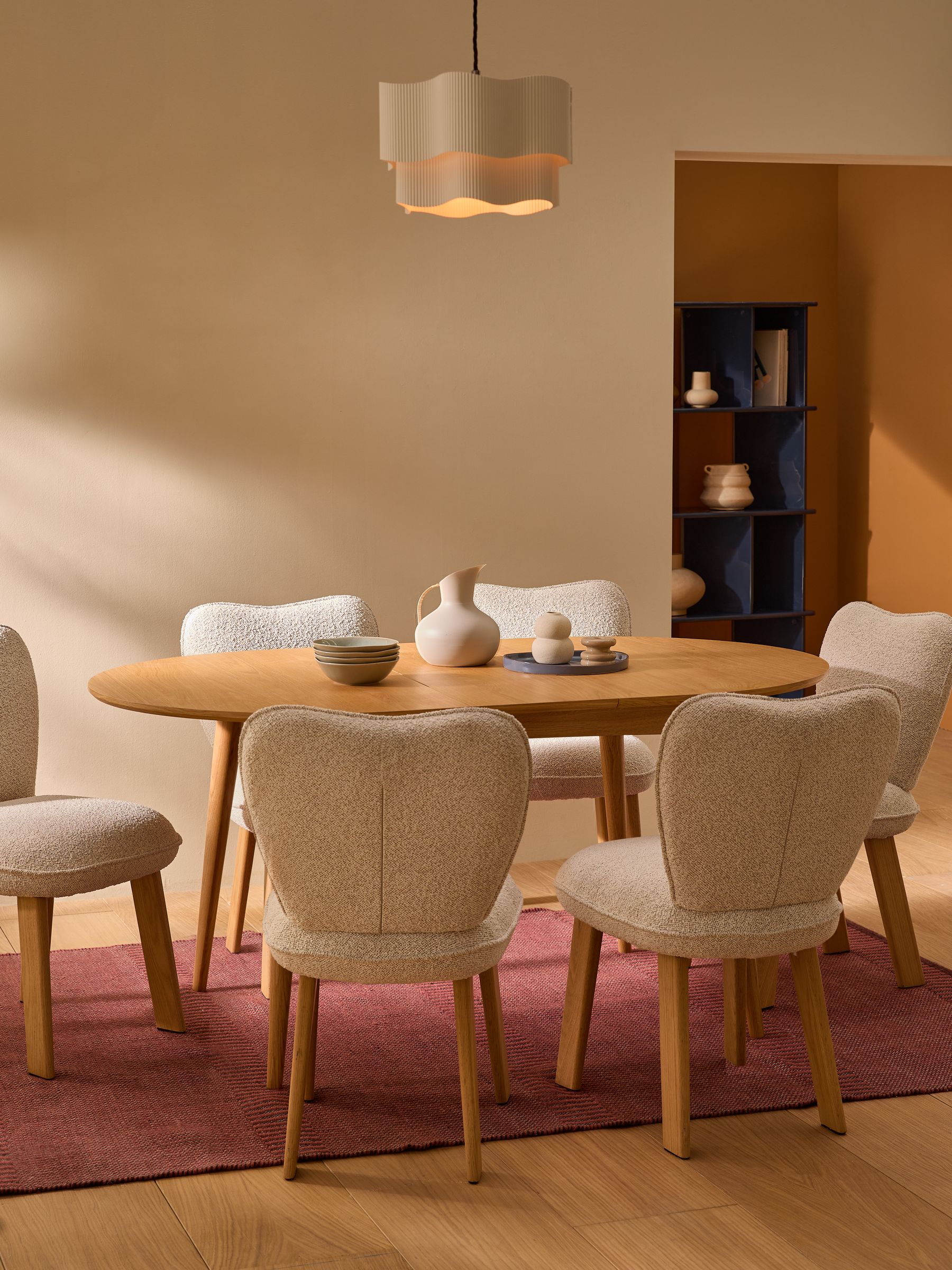 Deauville 4 to 6 Seater Oval Extending Dining Table in Oak
