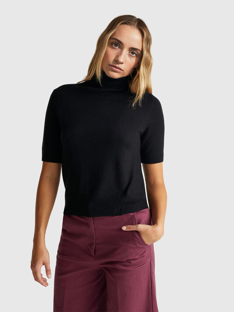 Black short sleeve turtleneck in cashmere blend