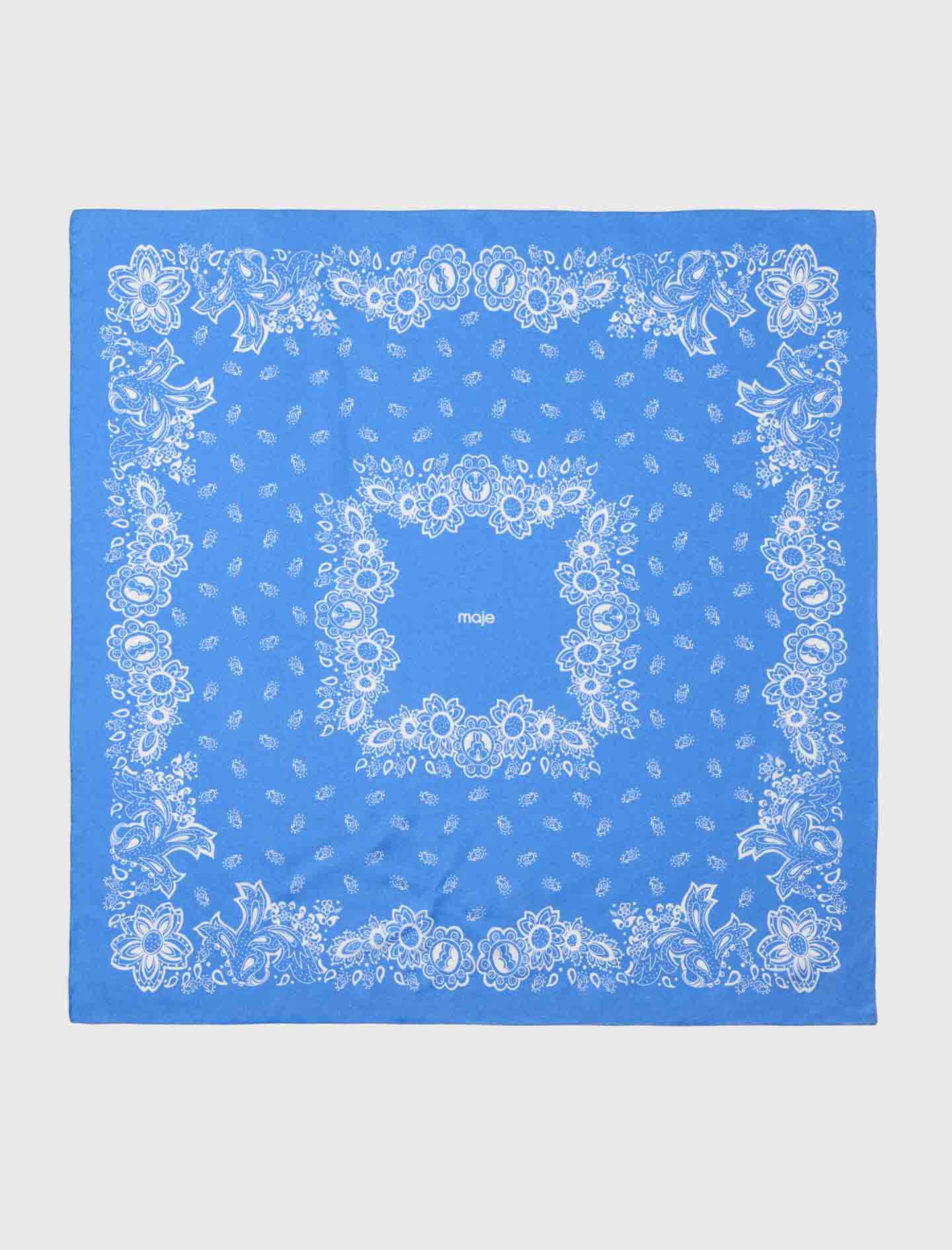 Carré en soie à imprimé bandana