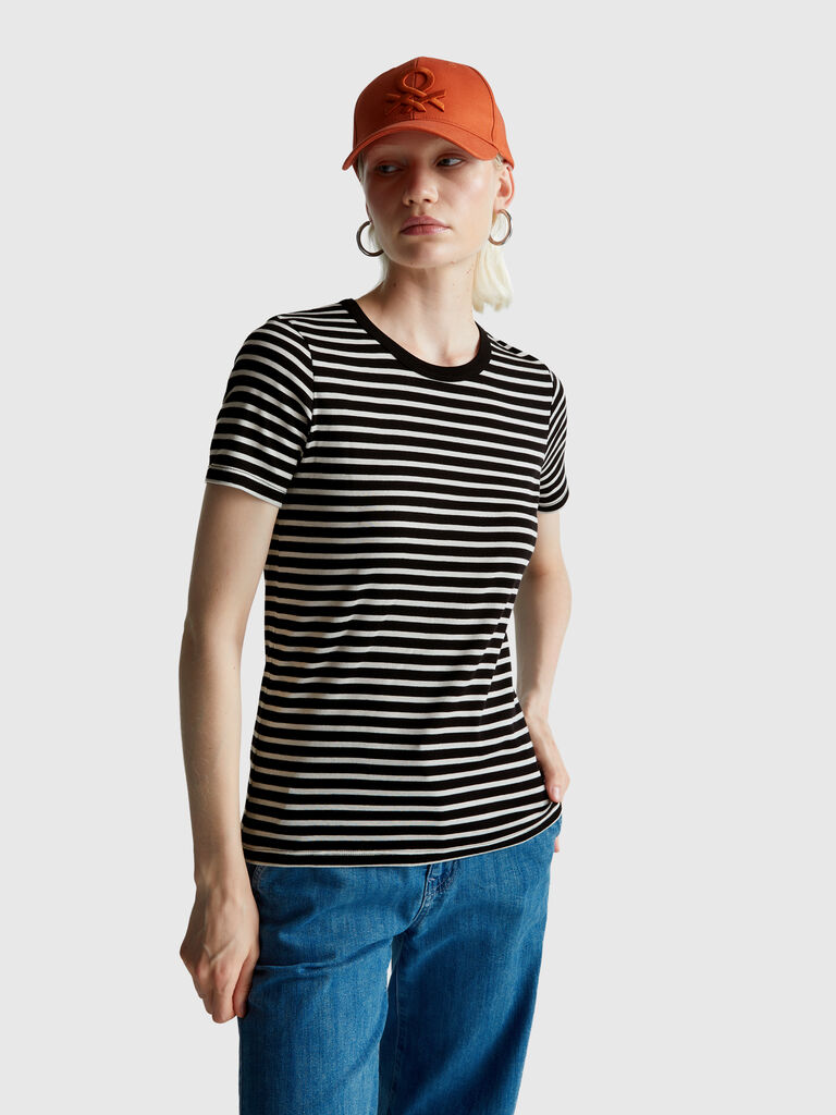 Crew neck striped t-shirt