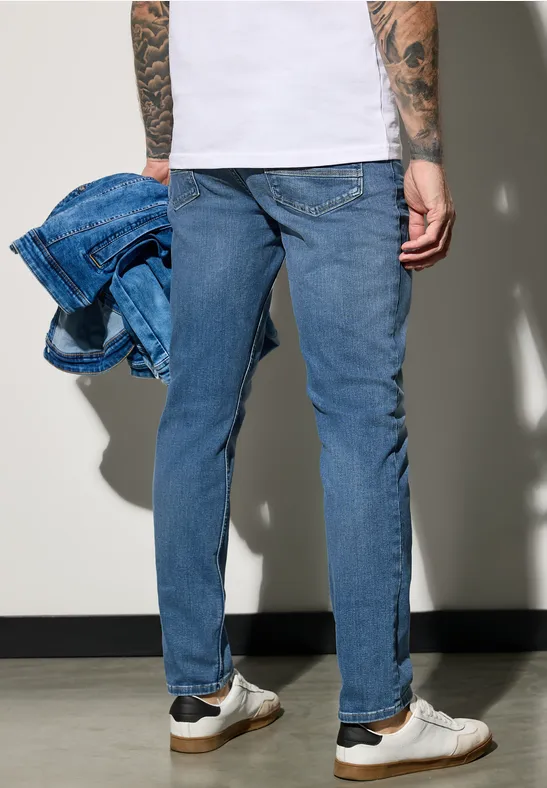 Jeans im Slim Fit