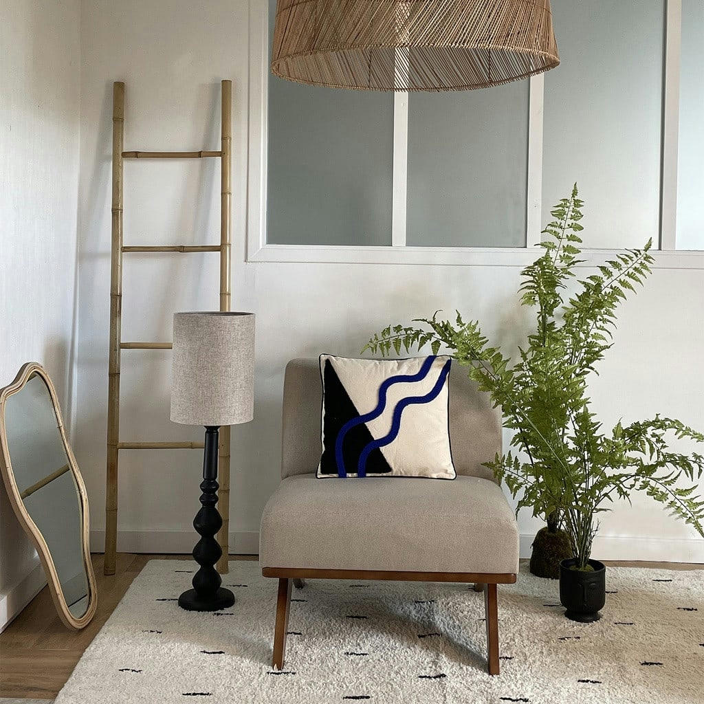 - Coussin traverse noir bleu 40x40cm