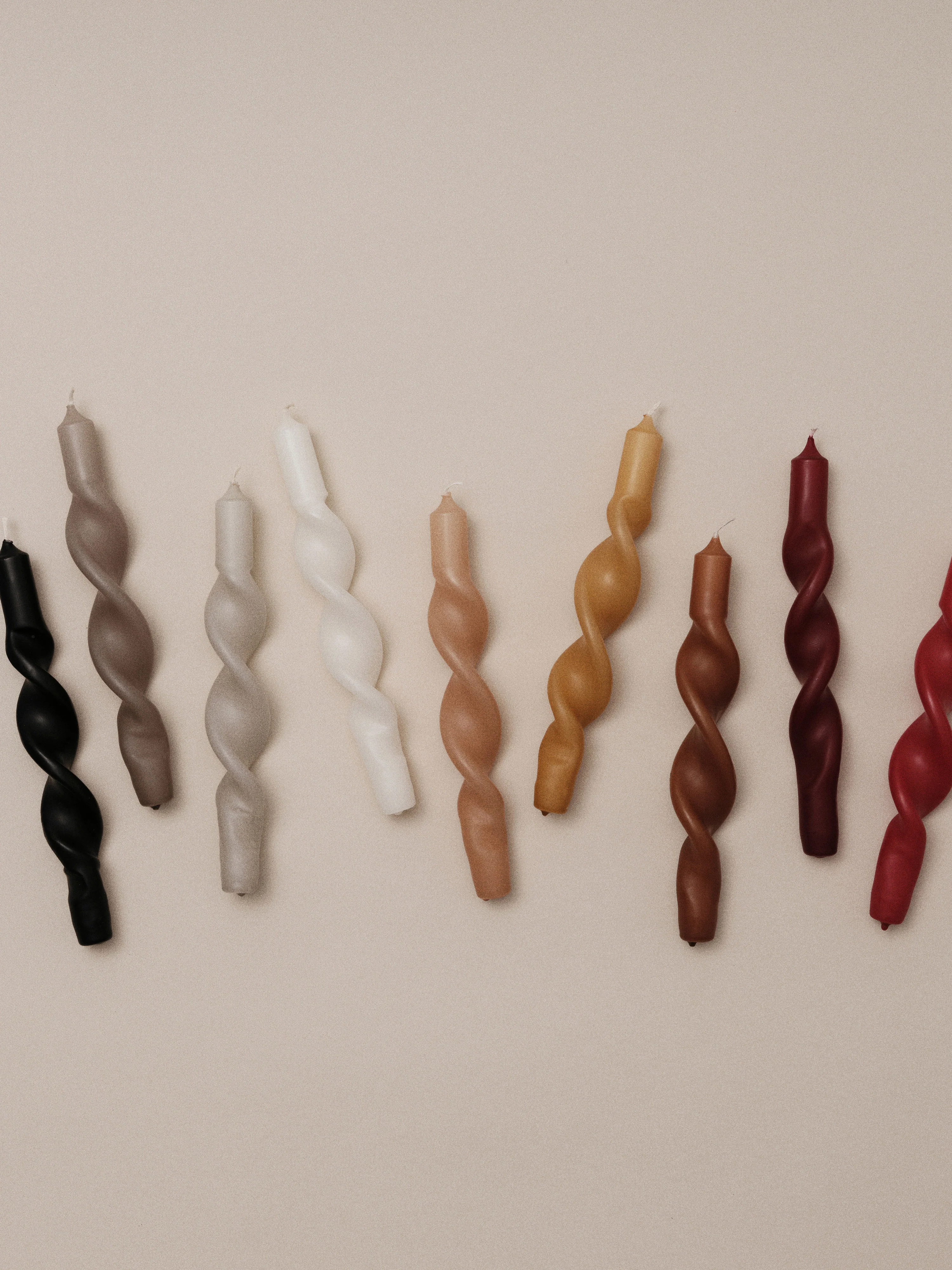 Handgefertigte Stabkerzen Twist, 2er-Set