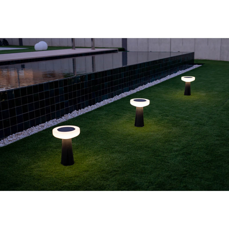 Borne extérieure LED solaire Paquita 4 W NEWGARDEN
