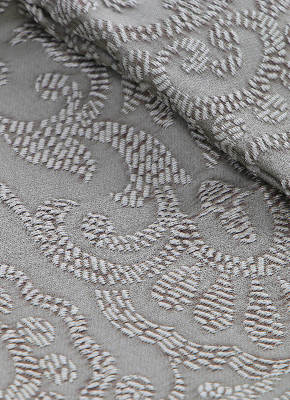 COUSSIN JACQUARD EN RELIEF MOTIF FEUILLAGE vert