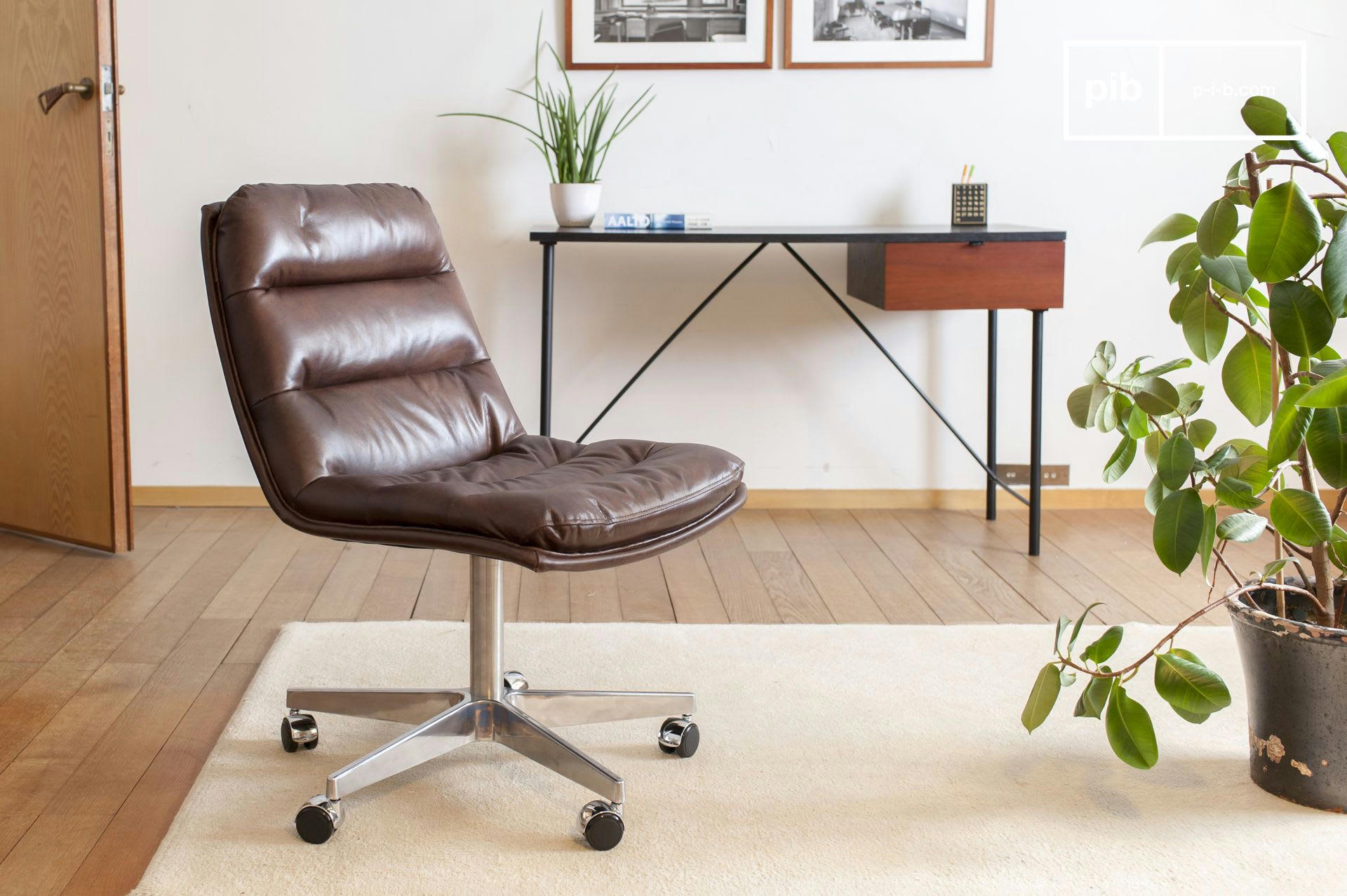 BREUNOR - Chaise en cuir marron