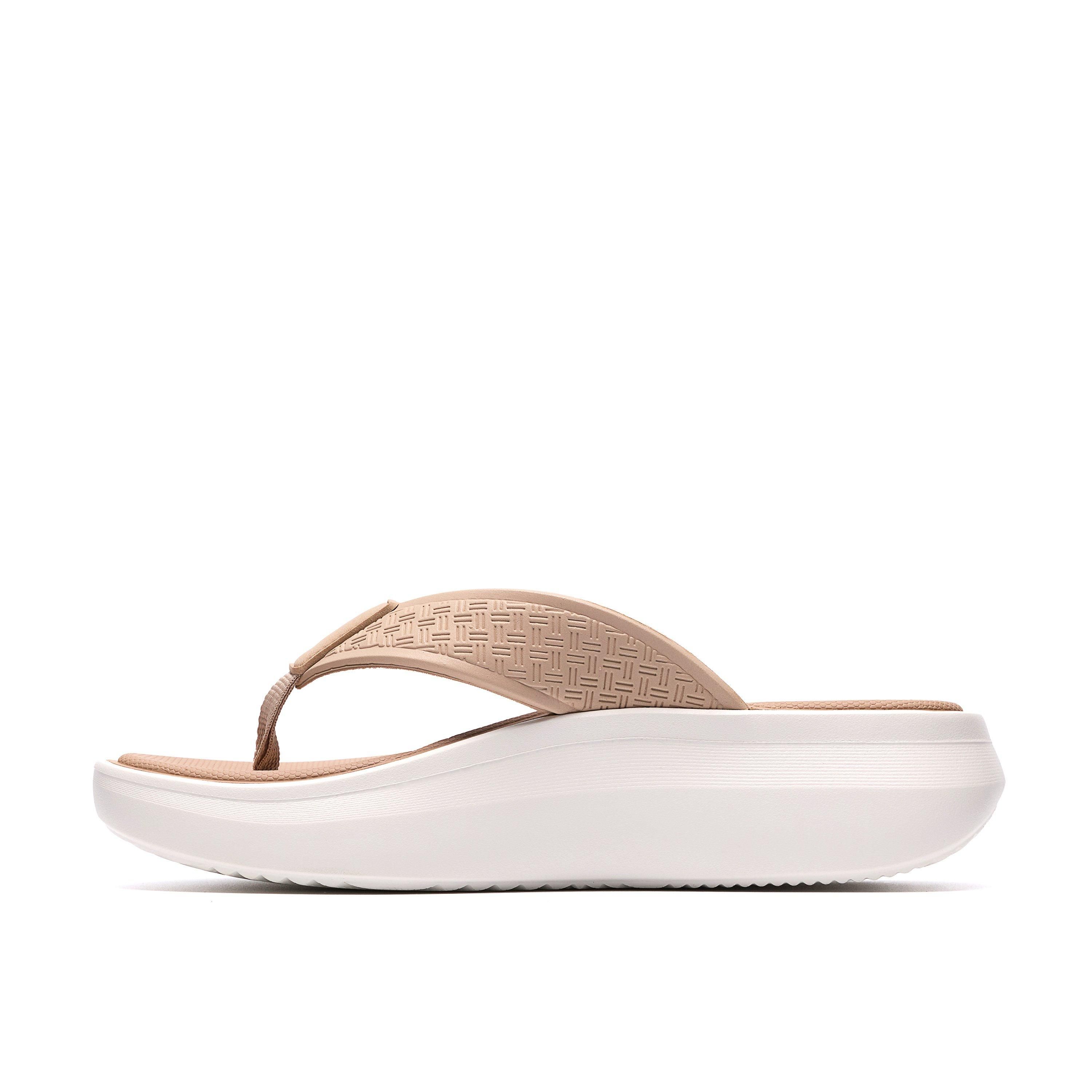 Clarks Solevana Post2 Sand Flip Flops