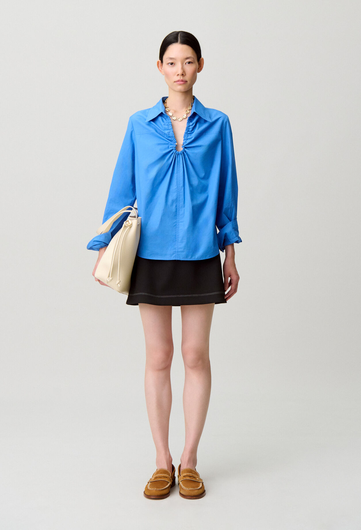Blouse large décolleté