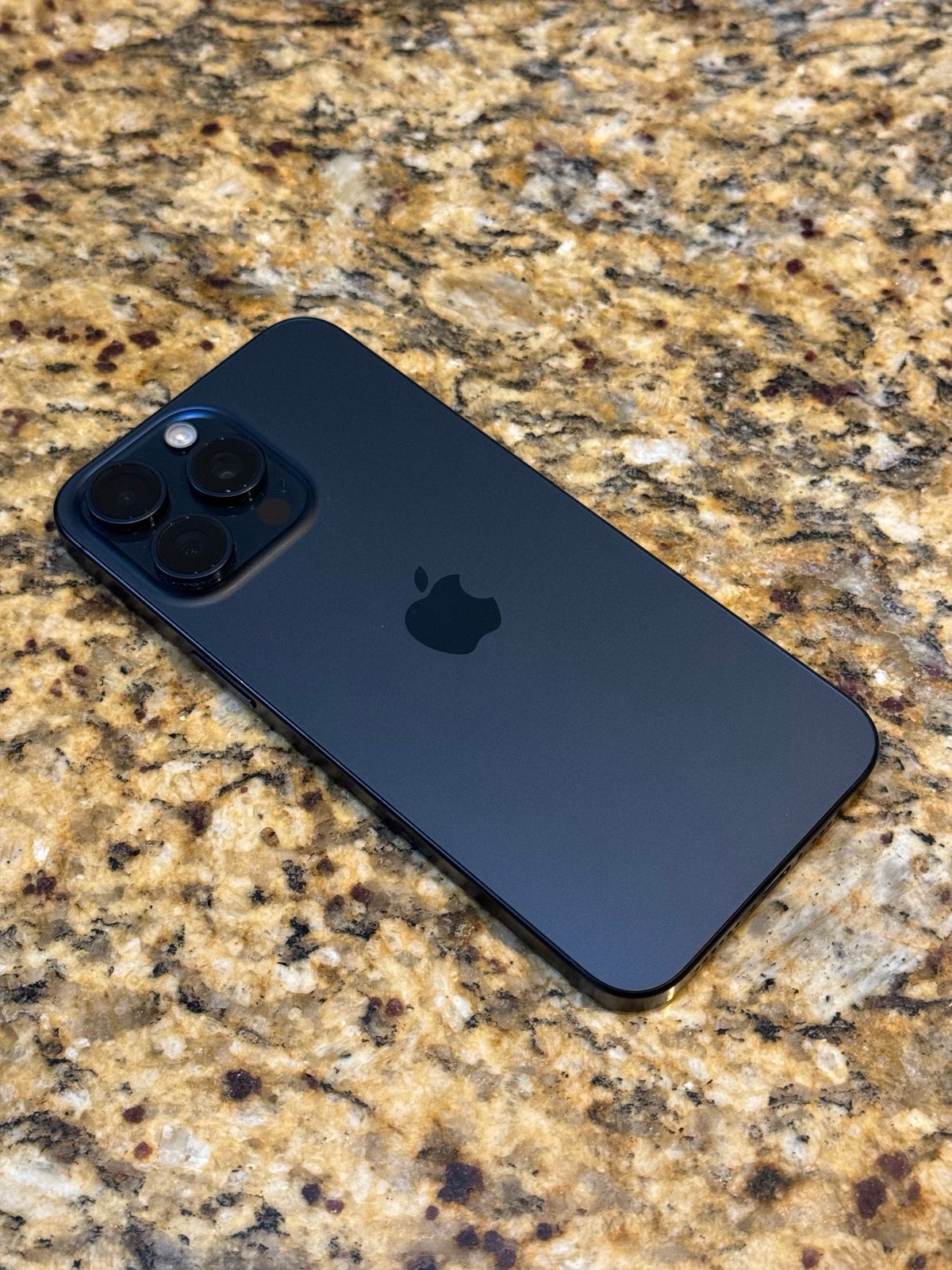 iPhone 15 Pro Max 512GB Unlocked