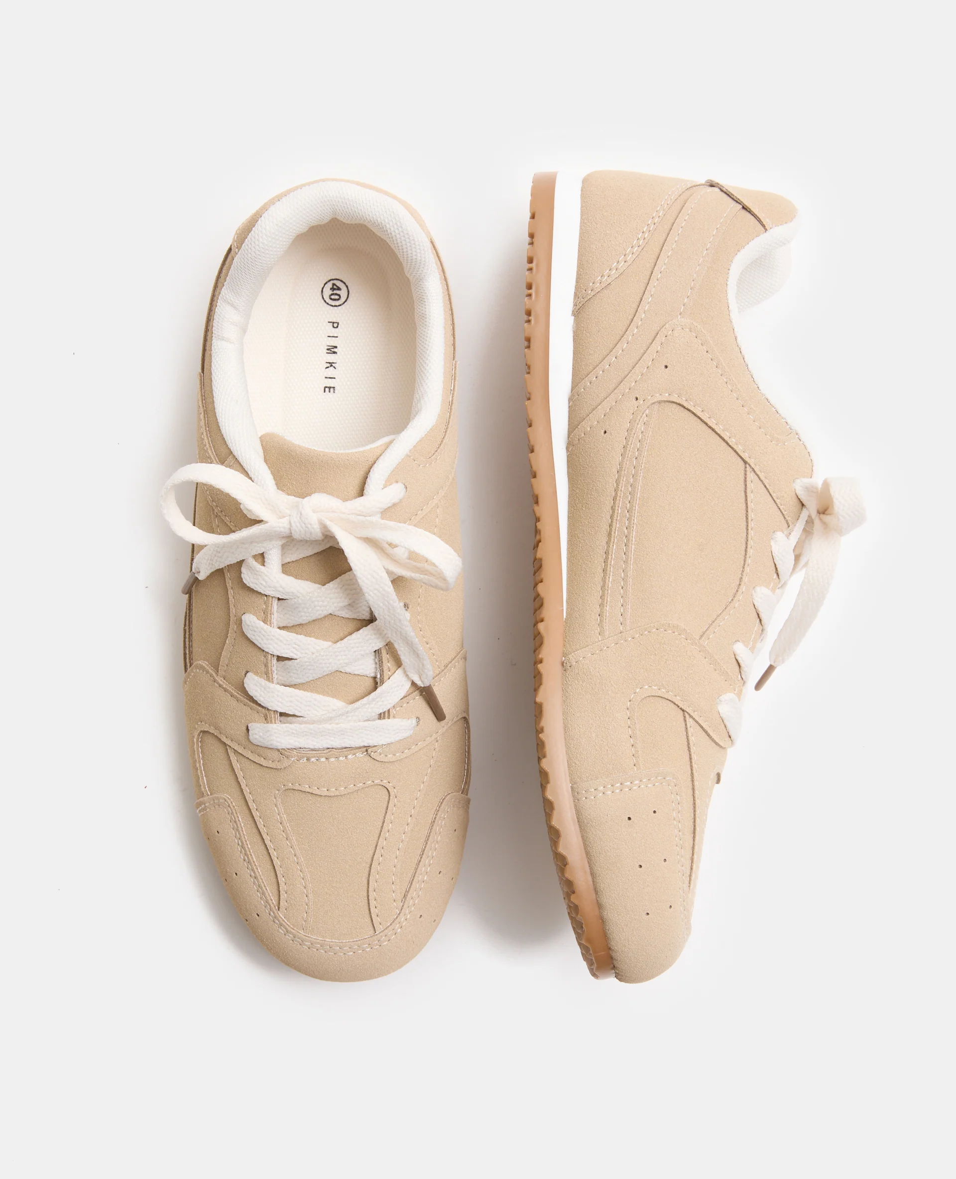 Baskets plates en suédine