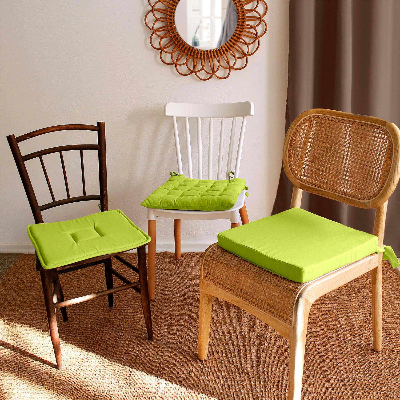 - Galette plate unie avec passepoil et nouettes