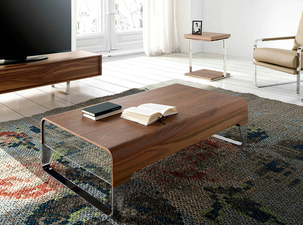 - Table basse effet bois noyer et acier