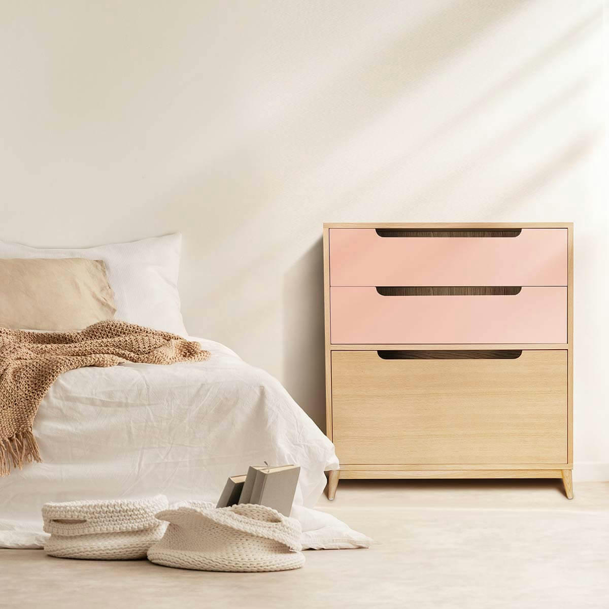 MOKA - Commode peu profonde, 3 tiroirs, couleur chene et rose blush- 96*86*40