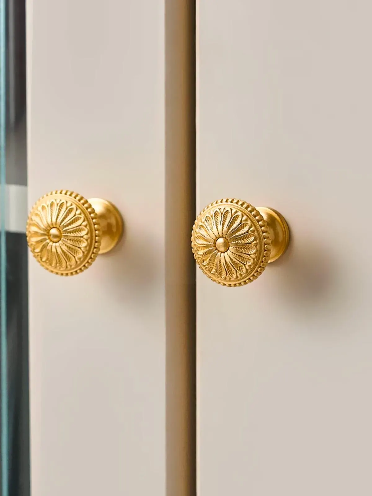 Victorian Antique Brass Cabinet Knobs, Retro Decorative Dresser Hardware