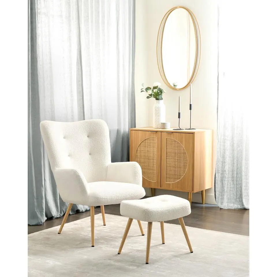 VEJLE II- Fauteuil met hocker - Wit - Boucl&eacute;