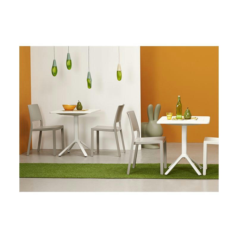 KATE - Chaise design en plastique vert