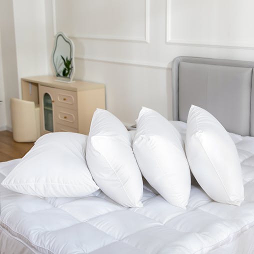 100% Cotton Pillow Cover with 800g Poly Fill &ndash; Hypoallergenic, Antibacterial, and Cooling Technology (4 PK)