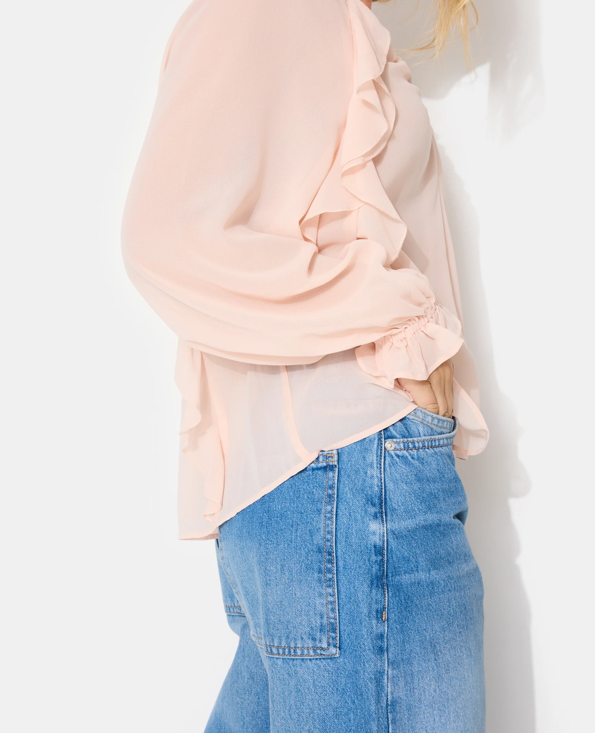 Blouse en voile avec volants et manches ballons