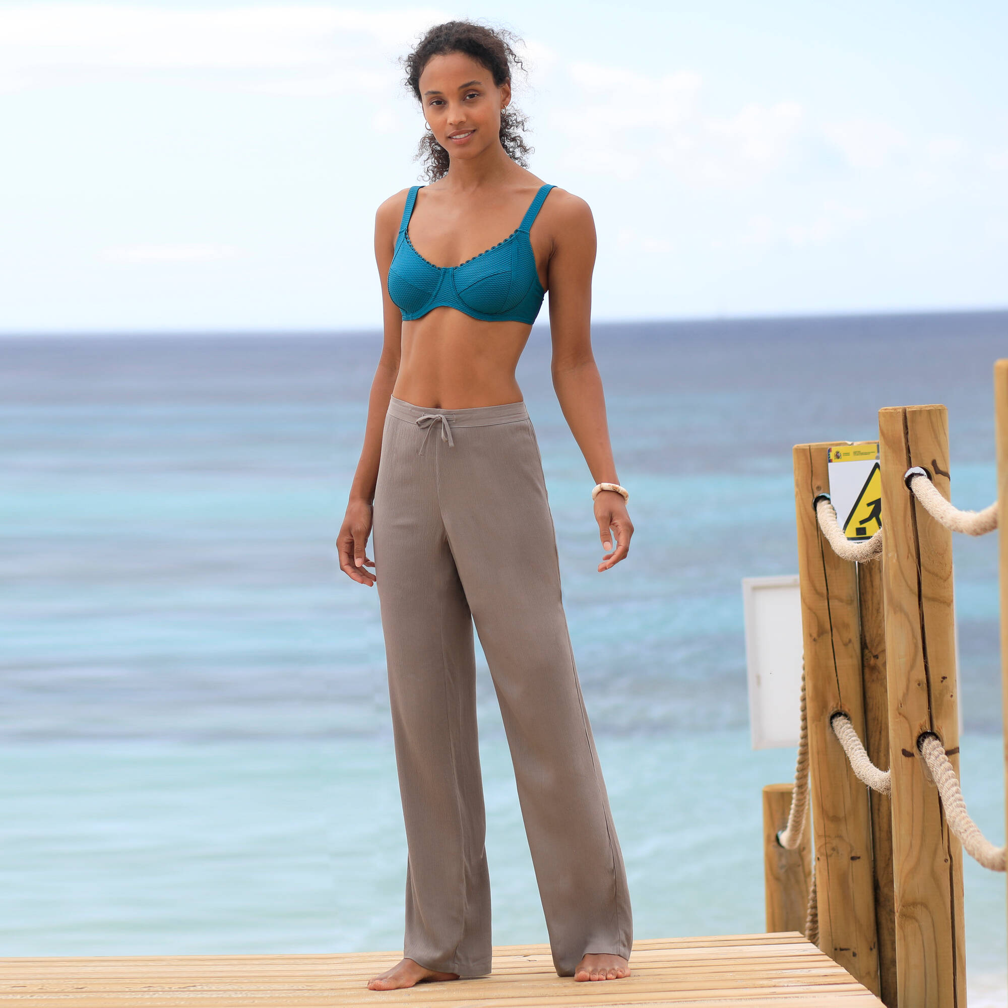 Pantalon large droit, crépon fluide