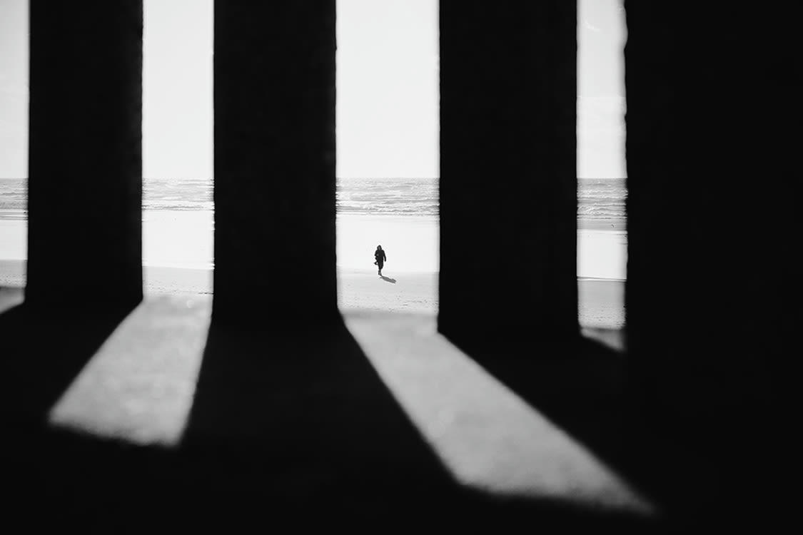 ENTRE OMBRE ET LUMIERE - Photographie d'art d'Alexandre Lawniczak 40x60 cm sur plexi