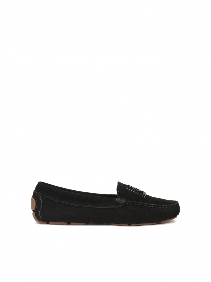 Comfortable suede moccasins in black color