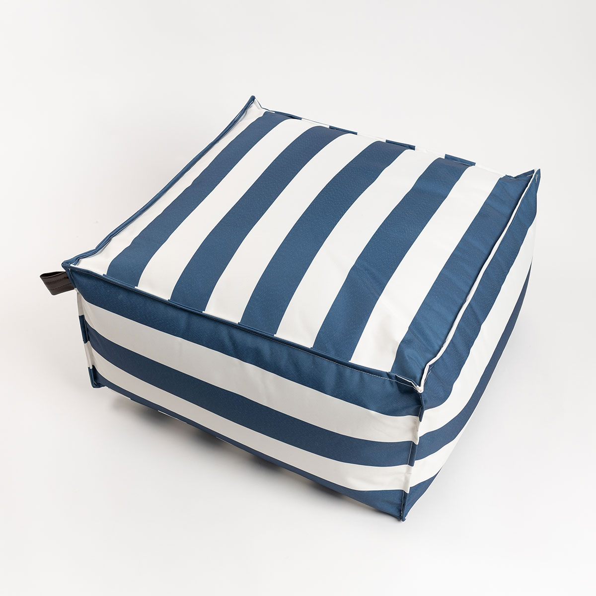 Pufe cubo impermeável riscas branco e azul