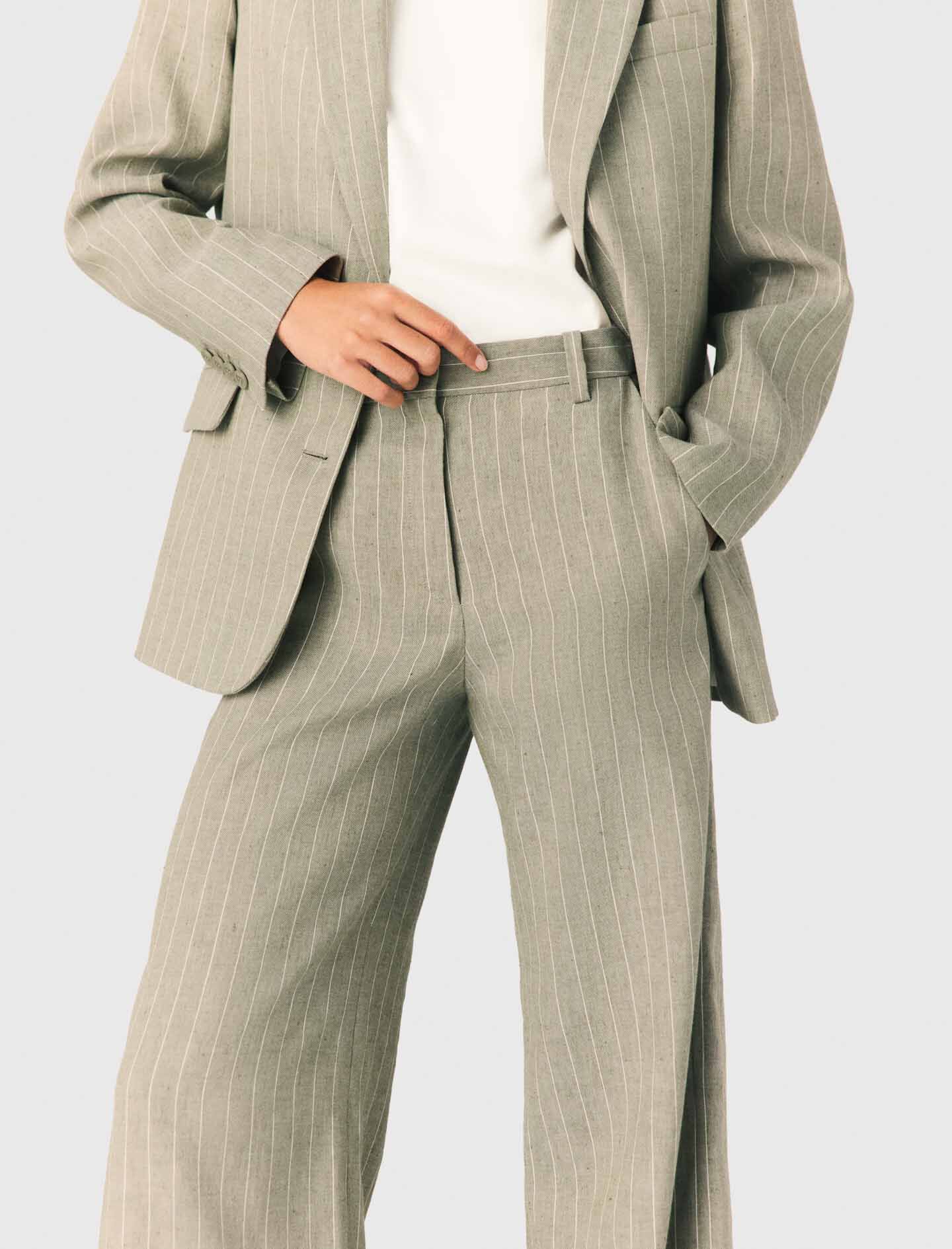 Pantalon tailleur en lin mélangé