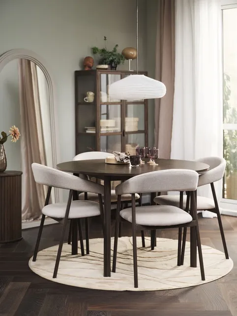 ALSTED Ø120 bord mørk eg + 4 EJSING stole beige/mørk eg