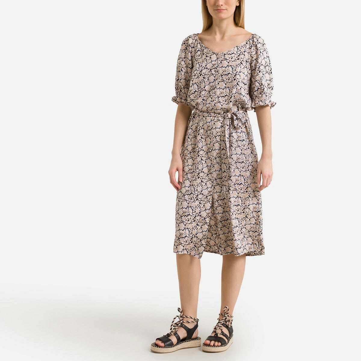 Robe évasée, encolure v, manches courtes, imprimée