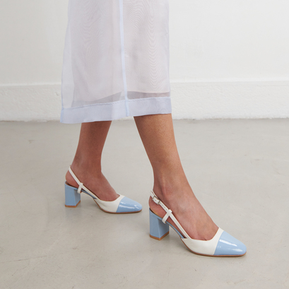 Slingbacks à talonsen cuir écru et en vernis bleu ciel | DHAPOP