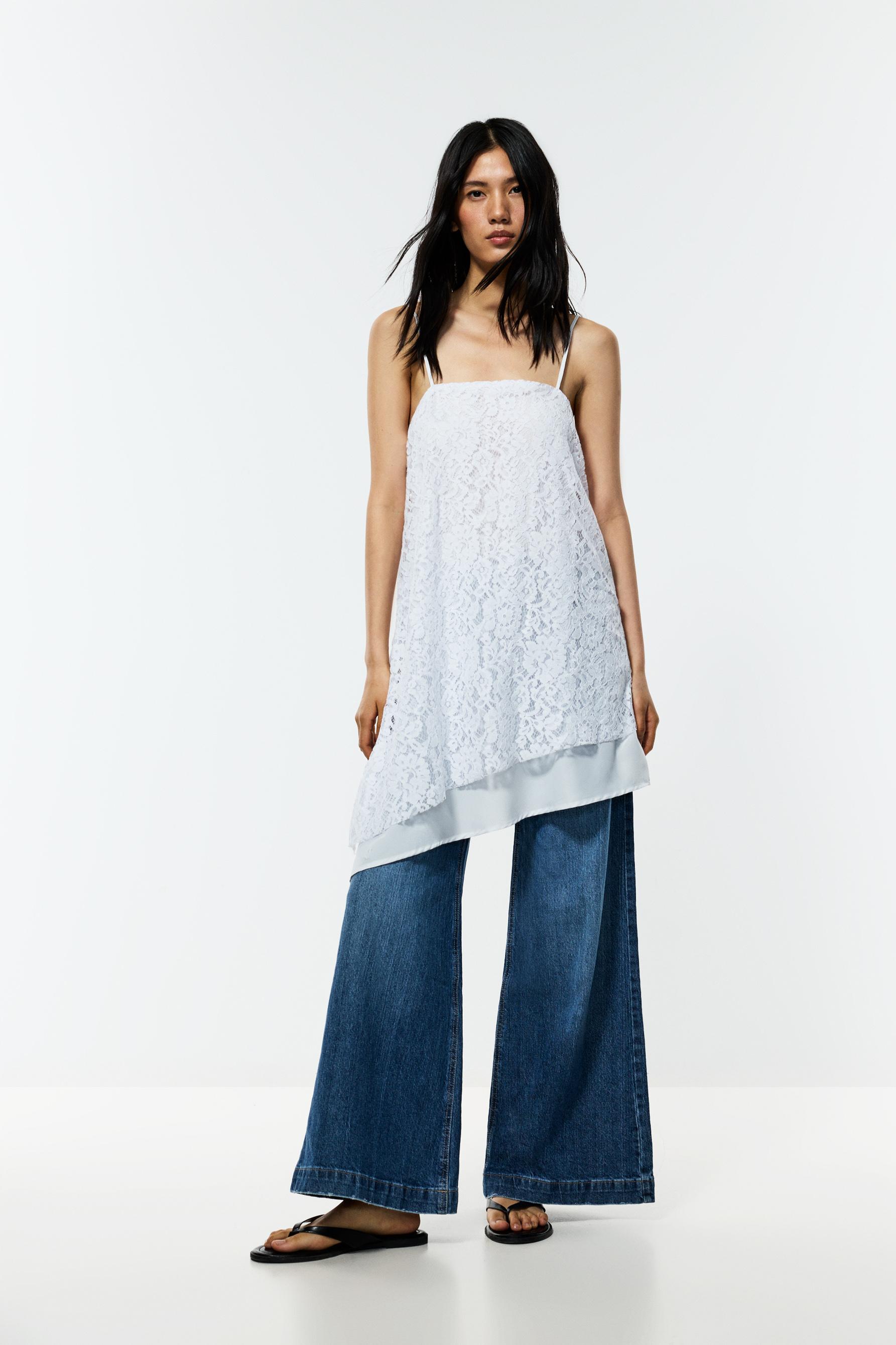 Vestido corto guipur