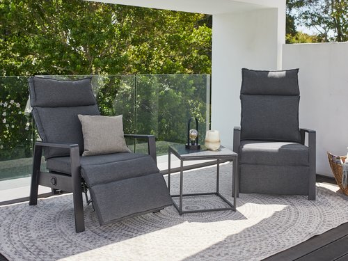 Lounge chair VONGE black
