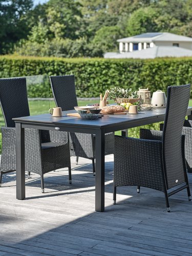 MOSS L214/315 table grey + 4 SKIVE chair black