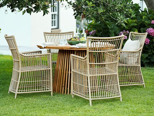 HOLTE D120 table hardwood + 4 FJELLERUP chair natural