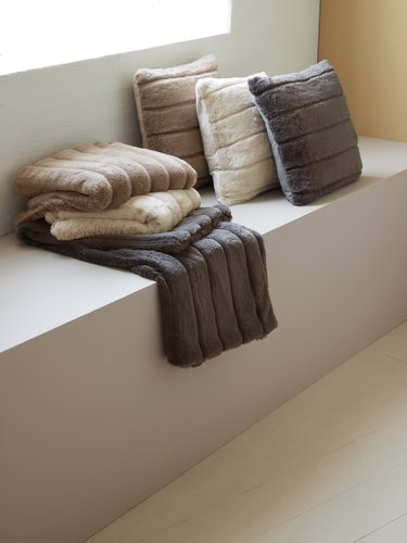 Throw STAVKLOKKE 130x170 taupe